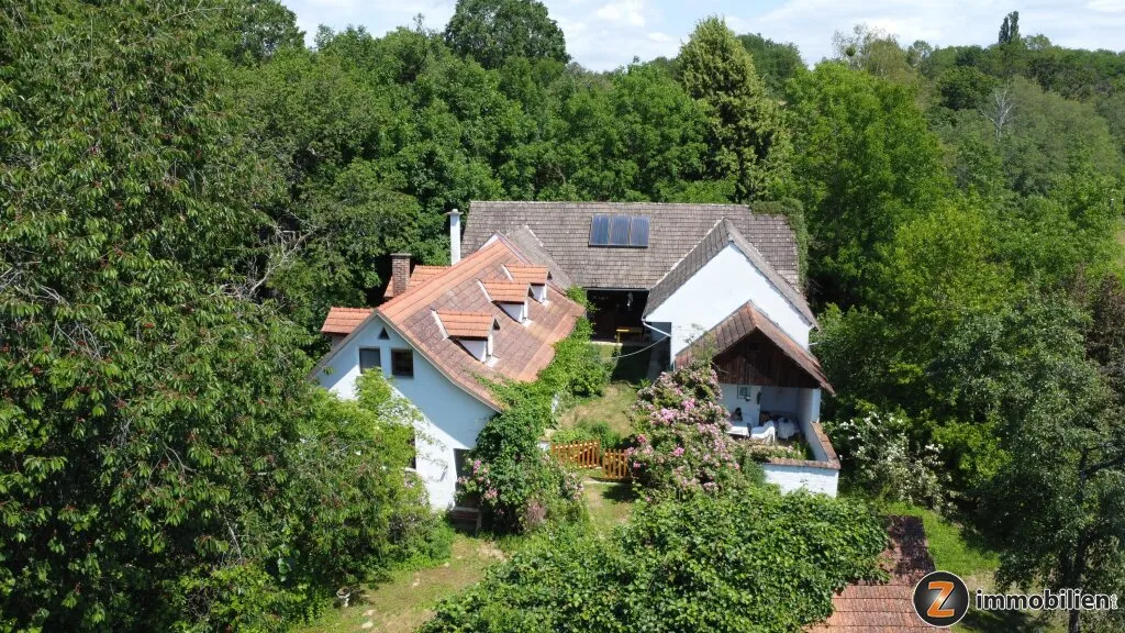 Rarität: Traditioneller Dreikanthof mit ca. 1 ha Gfl. in absoluter Alleinlage, Rudersdorf