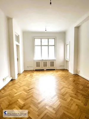 Großräumige 5-Zimmerwohnung im klassischen Altbau – Bild 3