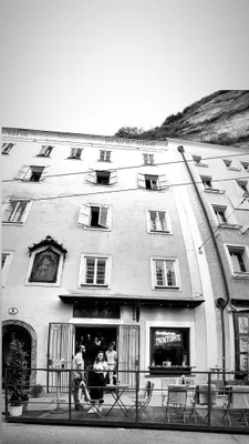 Gewerbeimmobilie mieten in Salzburg Stadt – 80 m², € 3.455 – Bild 1 von 9