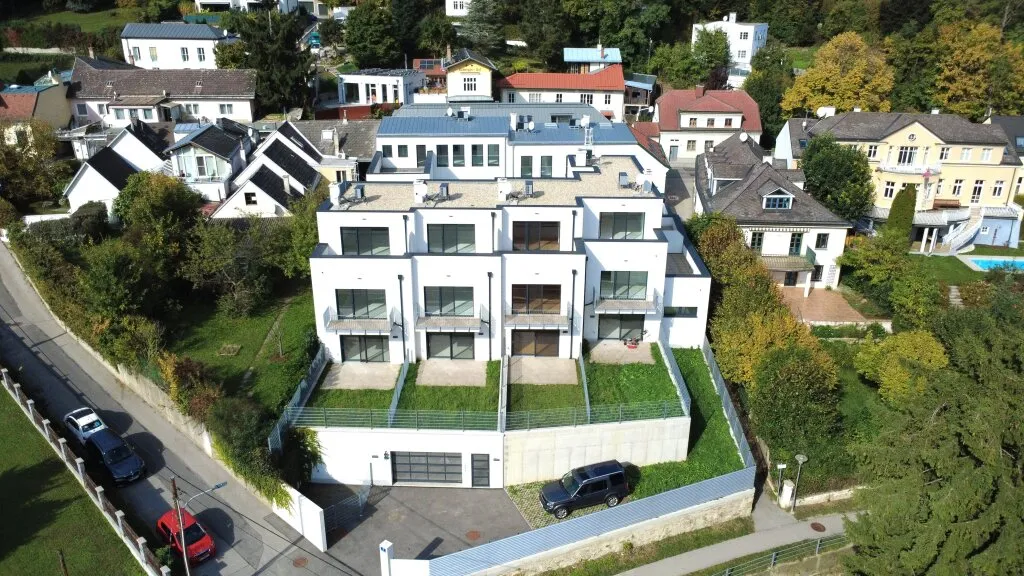 WOHNEN AM TOR ZUR NATUR - UND DOCH GANZ NAH AN WIEN - EXKLUSIVES TOWNHAUS AUF EIGENGRUND IN WEIDLING - Ansicht 2