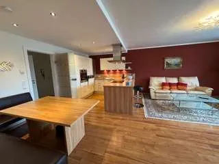4-Zimmer-Wohnung mieten in Salzburg Stadt – 90 m², € 2.700 – Bild 8 von 9
