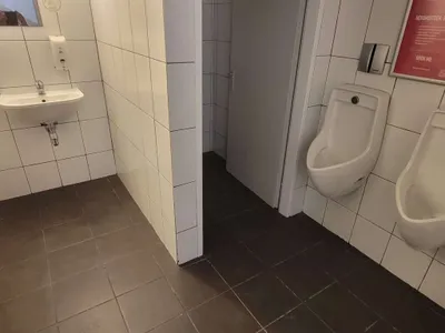4-Zimmer-Gewerbeimmobilie mieten in Wien – 200 m², € 1.915 – Bild 15 von 17
