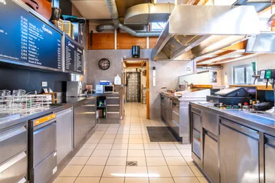 Gewerbeimmobilie mieten in Dornbirn – 1 450 m², € 1.900 – Bild 12 von 20