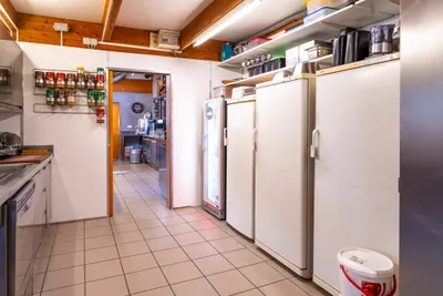 Gewerbeimmobilie mieten in Dornbirn – 1 450 m², € 1.900 – Bild 8 von 20
