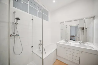 10-Zimmer-Immobilie mieten in Wien – 270 m², € 7.103 – Bild 2 von 20