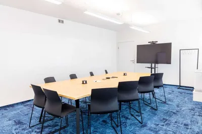 Gewerbeimmobilie mieten in Wien – 1 000 m² – Bild 2 von 8