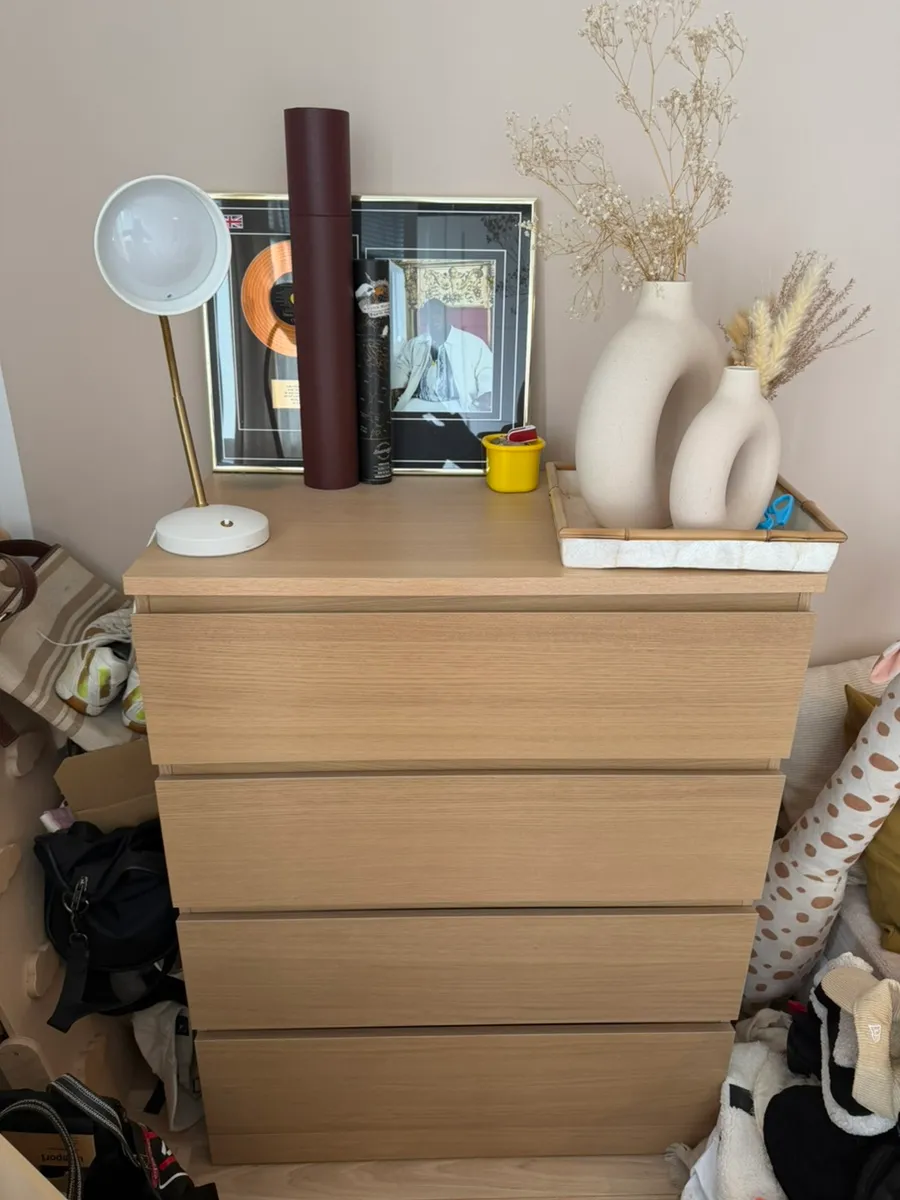 Malm Kommode 4 schubladen, € 20,- (1100 Wien)