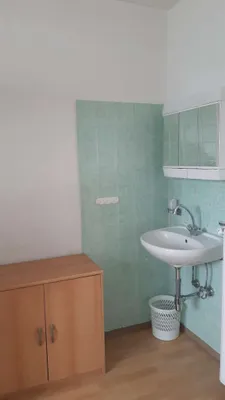 1-Zimmer-Wohnung mieten in Baden – 20 m², € 380 – Bild 3 von 3