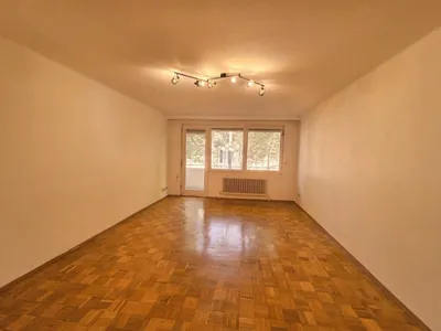Attraktive 2-Zimmer-Wohnung mit Loggia in Grünlage – Bild 2