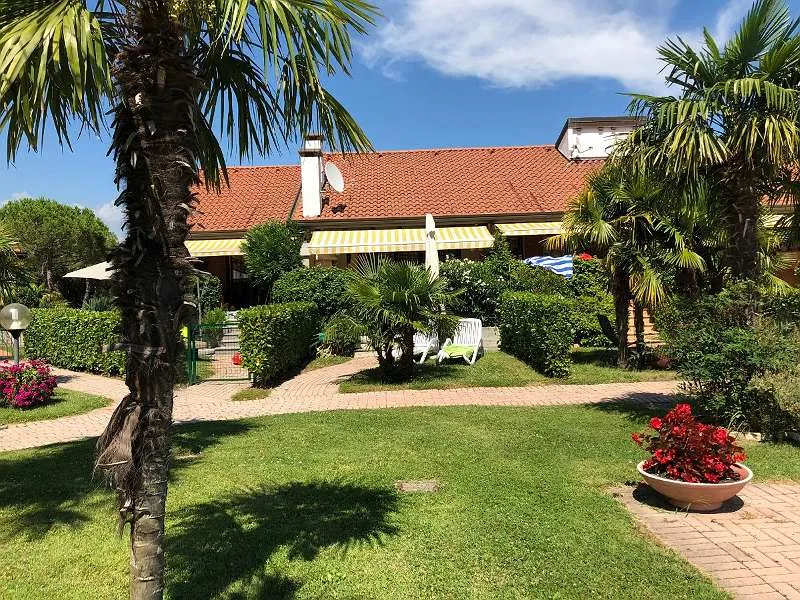Bungalow Residence Corte del Sole - Aprilia Marittima - Nord-Adria Italien - Ansicht 2