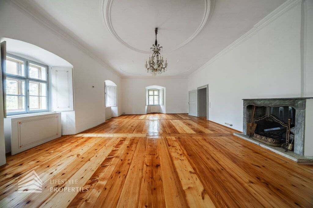 Residieren im Schloss! 3-Zimmer Wohnung in Ebergassing - Ansicht 2
