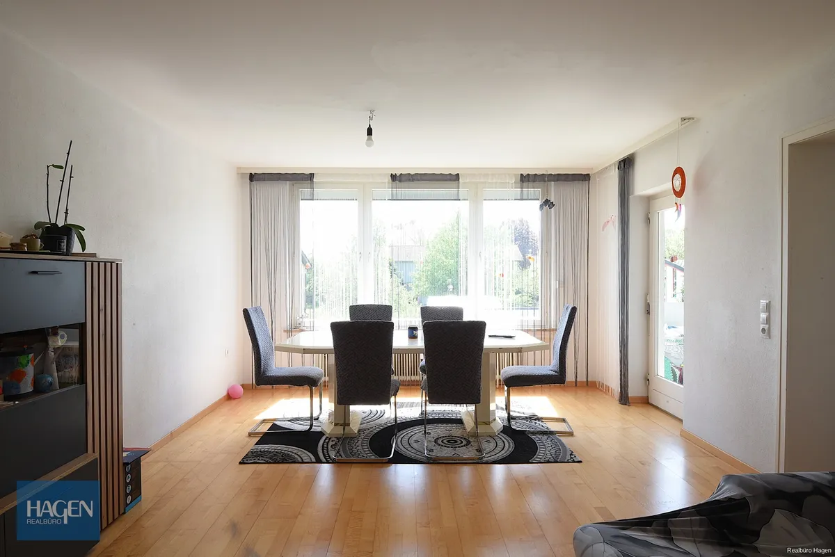 Vermietete 5-Zimmer-Wohnung mit Garage in zentraler Lage in Lustenau - Widok 2