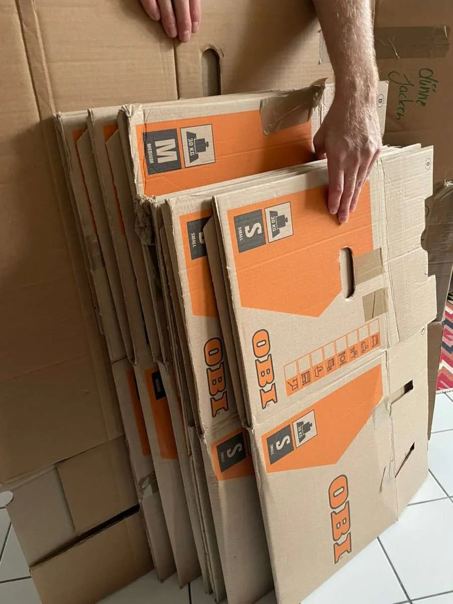 9 Obi Umzugskartons (S u. M) + 5 große Kartons, € 1,50 (1020 Wien)
