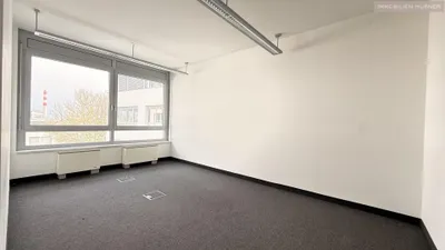 10-Zimmer-Gewerbeimmobilie mieten in Bruck an der Leitha – 424 m², € 6.429 – Bild 6 von 19