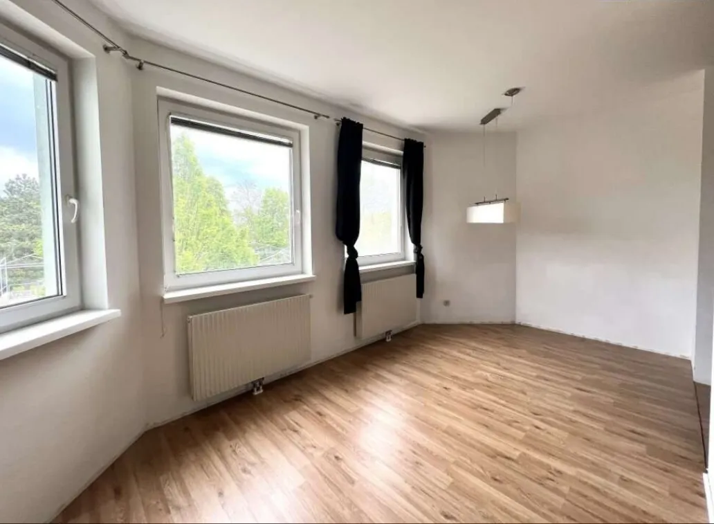 Helle 2-Zimmer Mietwohnung Ebergassing - Ansicht 2