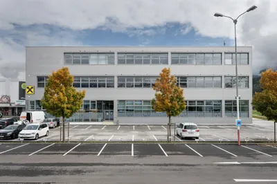 Gewerbeimmobilie mieten in Innsbruck-Land – 2 800 m² – Bild 6 von 7