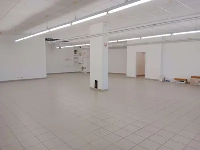 Gewerbeimmobilie mieten in Neunkirchen – 200 m², € 1.532 – Bild 4 von 7