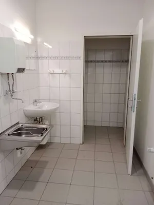Gewerbeimmobilie mieten in Neunkirchen – 200 m², € 1.532 – Bild 5 von 7