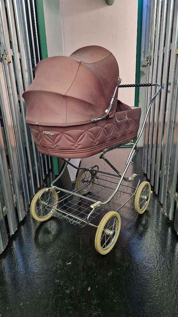 Retro Kinderwagen aus den 80er Jahren in Rosa,  89,- (6020 Innsbruck) -  willhaben