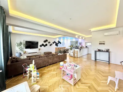 4-Zimmer-Wohnung mieten in Graz – 156,11 m², € 1.585