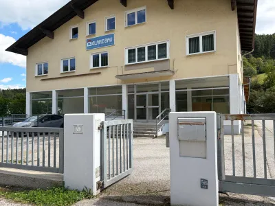 Gewerbeimmobilie mieten in Neunkirchen – 600 m², € 5 – Bild 1 von 17