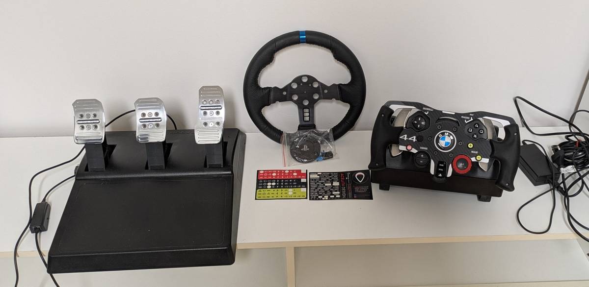 Simracing Set Logitech G920 + Thrustmaster Pedale + WheelStand