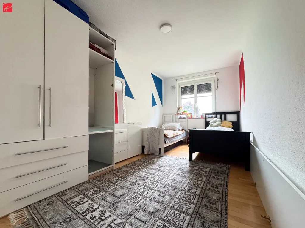 Großzügige Familienwohnung mit Loggia und Garage! - Ansicht 3