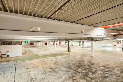 Gewerbeimmobilie mieten in Wiener Neustadt Land – 1 500 m², € 7 – Bild 3 von 9