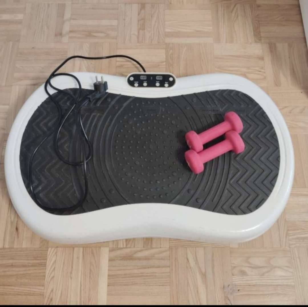 Fitness Vibration Platte inklusive Hanteln,  60,- (8091 Jagerberg) -  willhaben