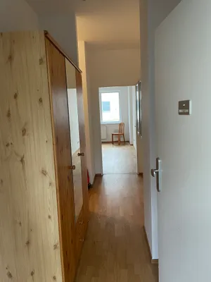 1-Zimmer-Wohnung mieten in Linz – 334 m², € 553 – Bild 4 von 10