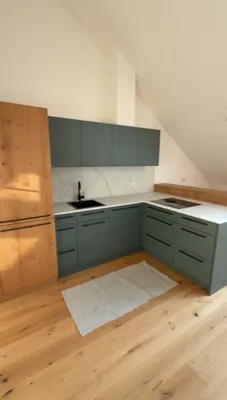 Liebevoll renovierte Dachgeschosswohnung – Bild 3