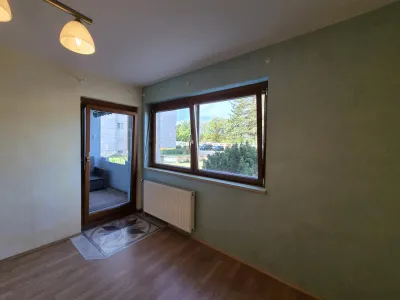 Wohnung kaufen in Gmunden – 80 m², € 169.000 – Bild 2 von 14