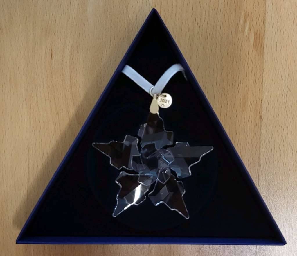 kunststoff weihnachtsstern beleuchtet 3D Außen Leuchtstern Ø 60cm Weiß 6 LED Beleuchtet Weihnachtsstern Falt —  LS-LebenStil main image 0