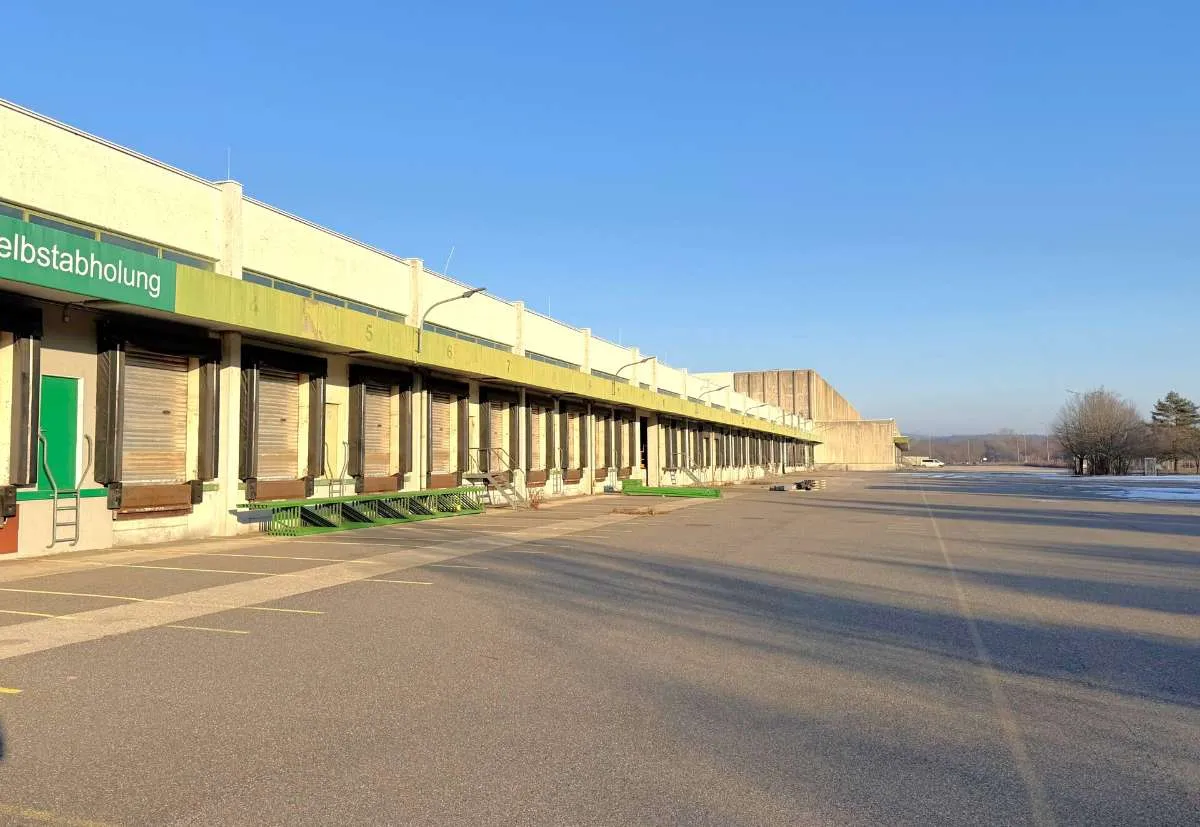Vielseitige Lagerflächen mit Autobahnanbindung zu mieten – pohled 3