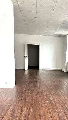 1-Zimmer-Gewerbeimmobilie mieten in Baden – 104 m², € 1.400 – Bild 4 von 5