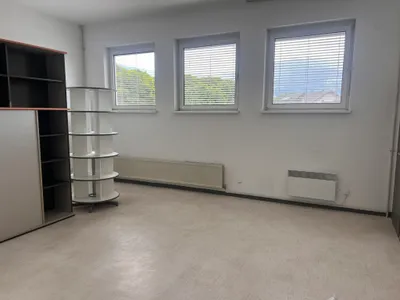1-Zimmer-Gewerbeimmobilie mieten in Wolfsberg – 40 m², € 490 – Bild 2 von 8