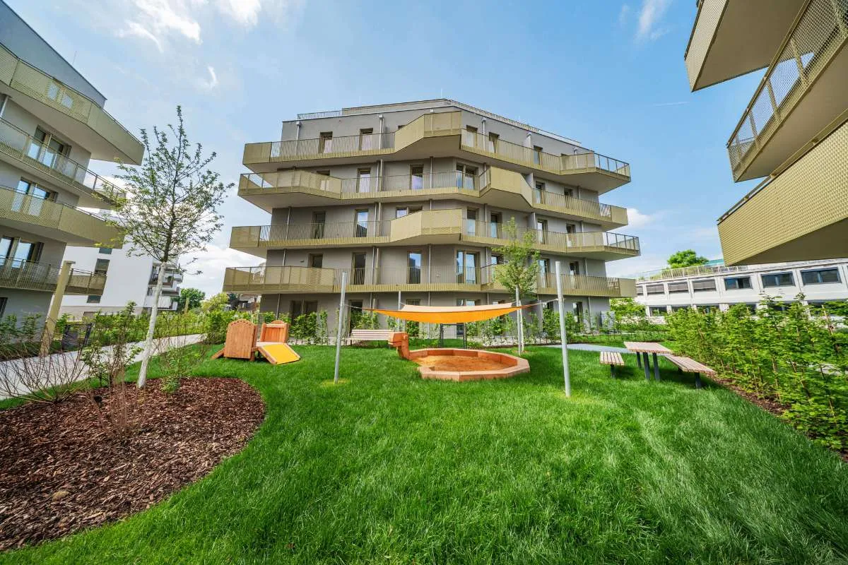 Neubau-Erstbezug mit großzügigen Außenflächen im Grünen - Ansicht 3