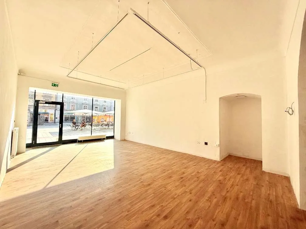 127m² Geschäftslokal I HAUPTPLATZ LEOBEN – pohled 3