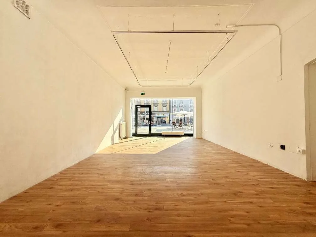 127m² Geschäftslokal I HAUPTPLATZ LEOBEN – pohled 2