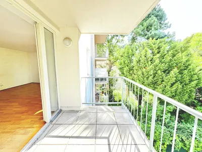 ERSTBEZUG NACH SANIERUNG | TRAUMHAFTE NEUBAUWOHNUNG IN GRÜN-RUHELAGE | HELLE 4 ZIMMER MIT BALKON | TOPLAGE – Bild 2