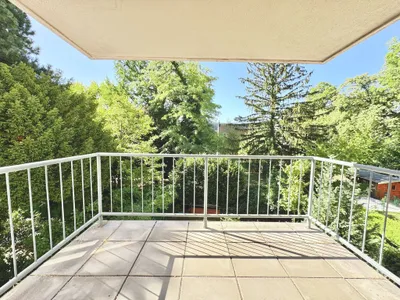 ERSTBEZUG NACH SANIERUNG | TRAUMHAFTE NEUBAUWOHNUNG IN GRÜN-RUHELAGE | HELLE 4 ZIMMER MIT BALKON | TOPLAGE – Bild 3