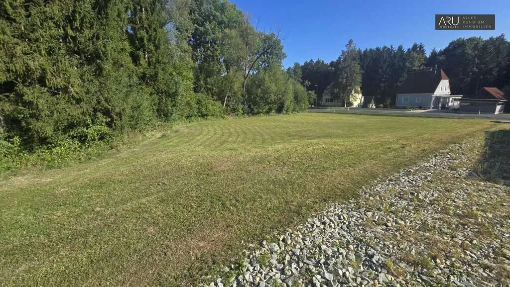 Exklusives, ebenes Baugrundstück mit ca. 1.375 m² - Raum für Visionen und Lebensqualität - Ansicht 2