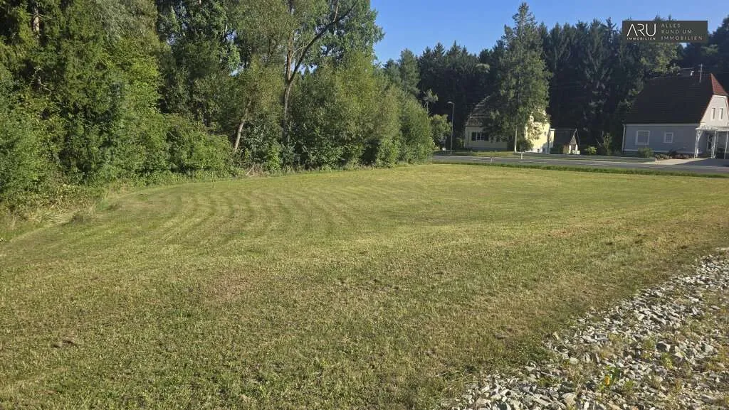 Exklusives, ebenes Baugrundstück mit ca. 1.375 m² - Raum für Visionen und Lebensqualität - Ansicht 3