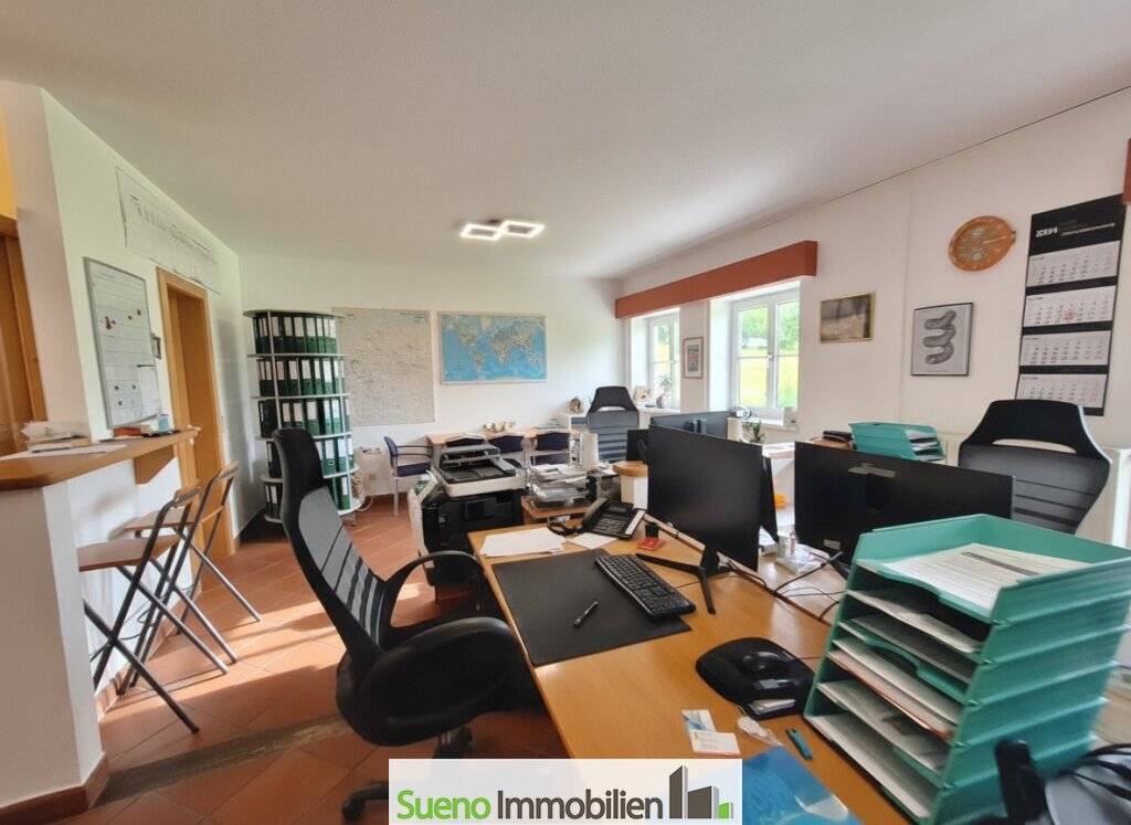Büro & stilvolle Wohnung am Golfplatz in Kirchham! - Ansicht 2
