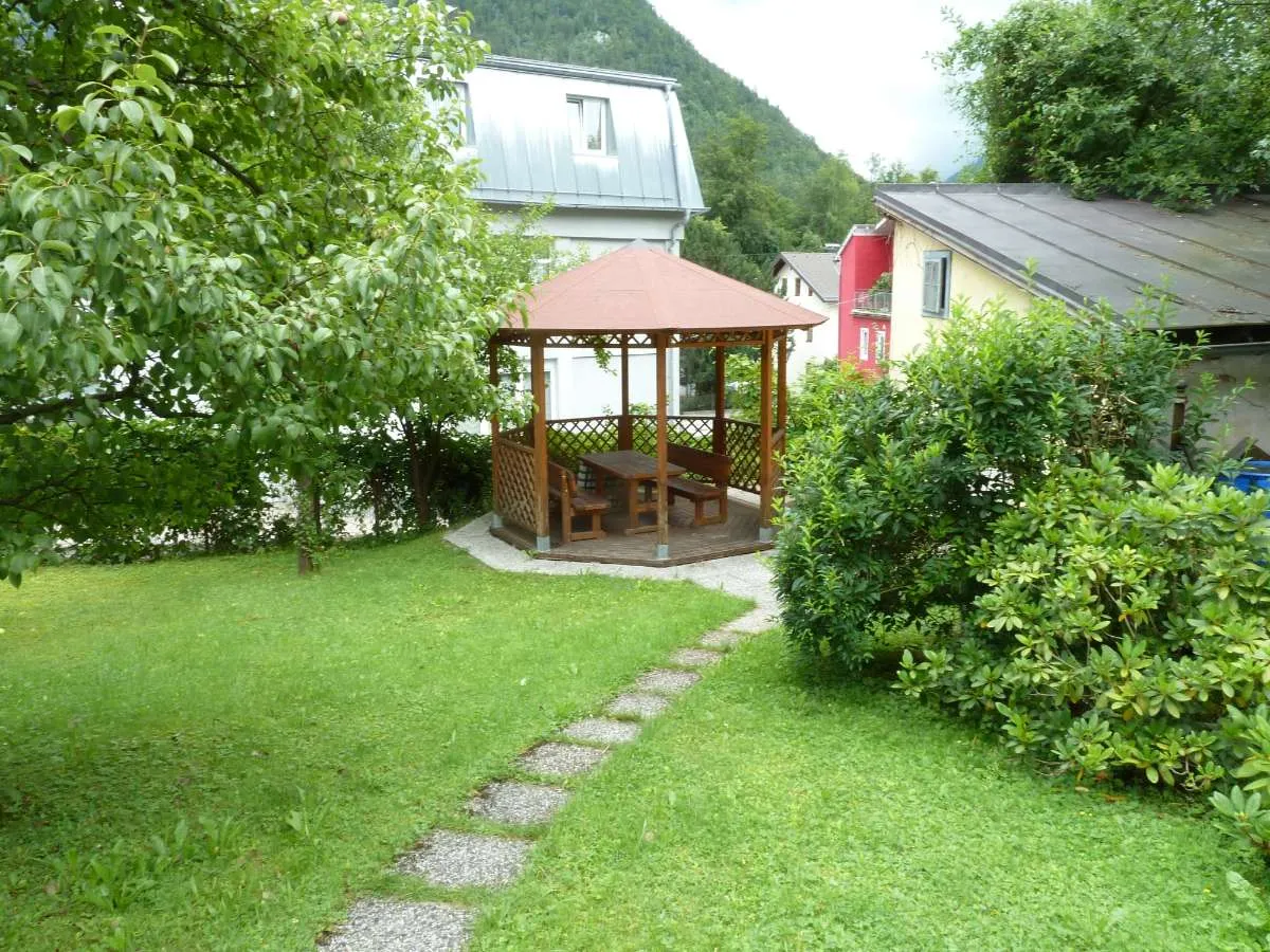 Schülerwohnung komplett möbliert - TOP-Lage! - Ansicht 2