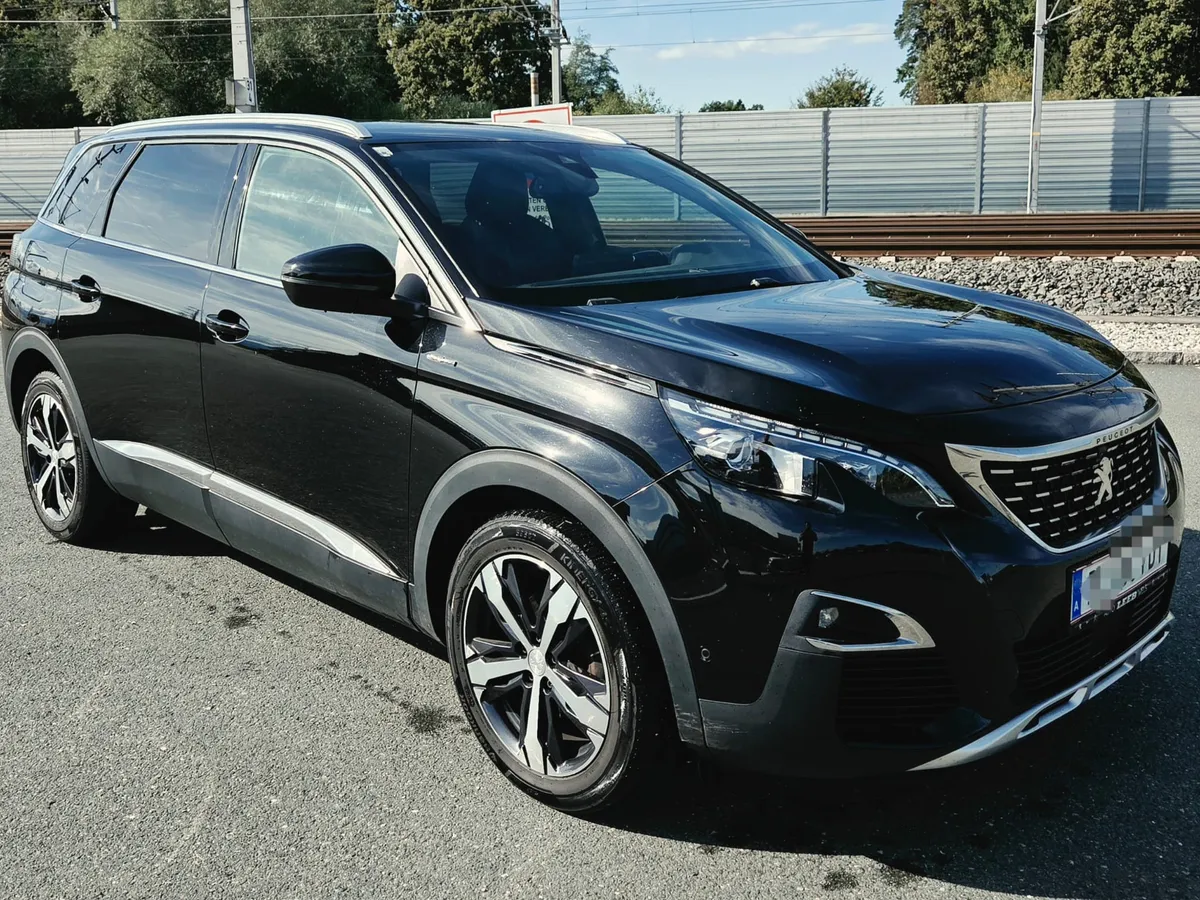 Peugeot 5008 2021 photo 2