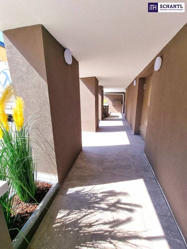 Fire Sale! Absolute Ruhelage mit Terrasse im Innenhof! Innovative Erdwärme + Perfekt aufgeteilte 3 Zimmer + Hochwertige Ausführung + Tiefgarage + Nachhaltig investiert! Jetzt zugreifen! – pohled 3