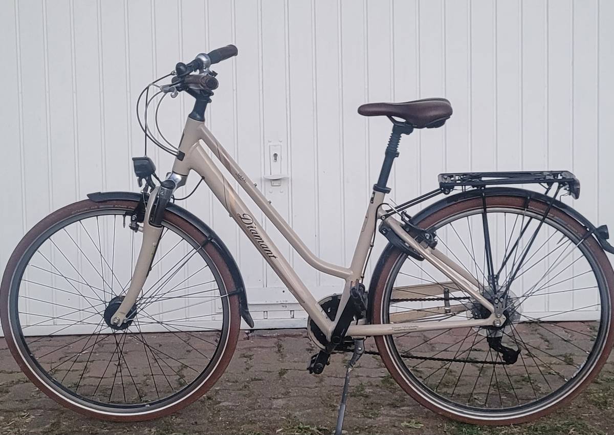 fahrradanhänger auf fahrradträger Thule Chariot Fahrradträger mit Nylongurte – MountLoop
