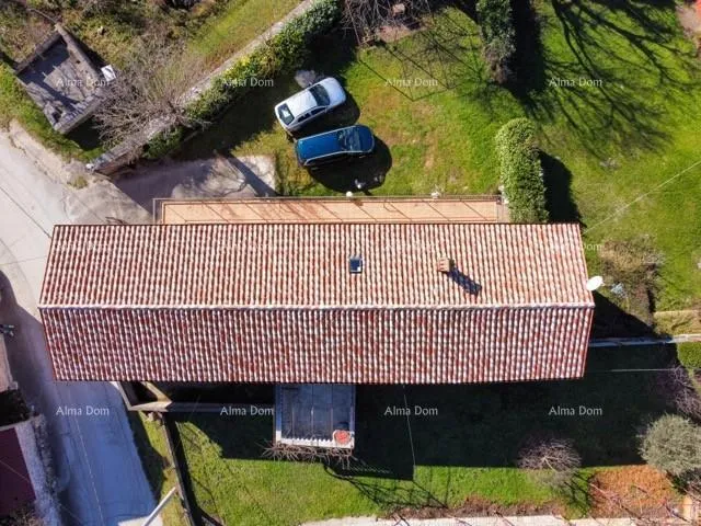 Haus Wir verkaufen ein großes freistehendes Haus mit einem geräumigen Hof!