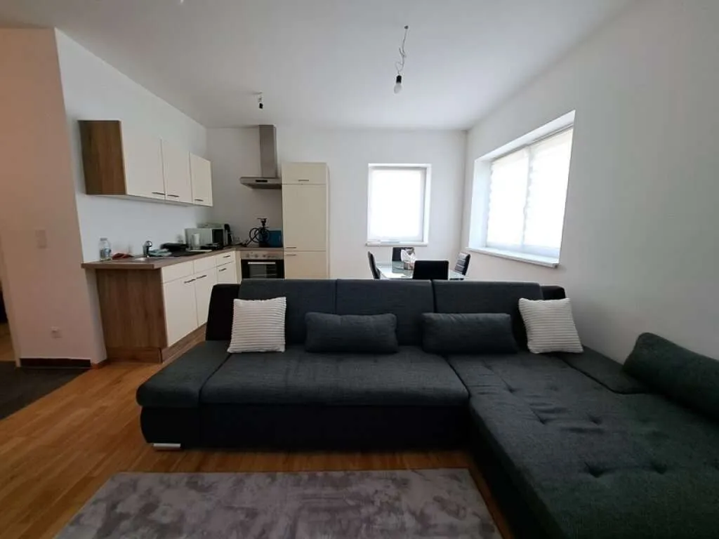 Tolle Erdgeschosswohnung mit Terrasse und Grünfläche, sehr gut vermietet - Ansicht 3